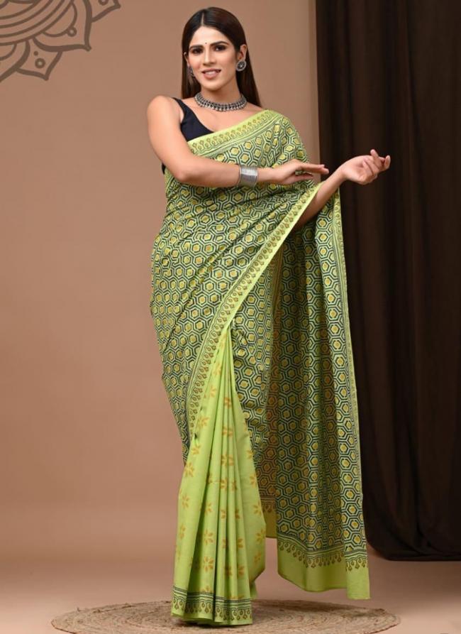 Cotton Mul Mul Green Casual Wear Printed Saree